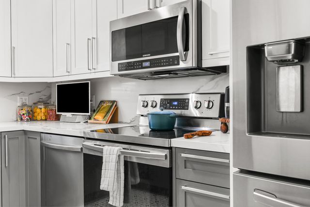 8610 NW 46th Street, Lauderhill, FL 33351