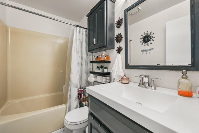 8610 NW 46th Street, Lauderhill, FL 33351