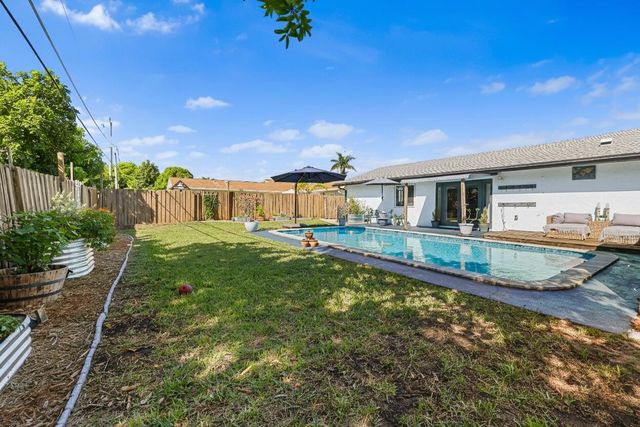 8610 NW 46th Street, Lauderhill, FL 33351