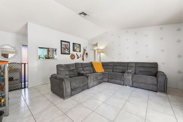 8610 NW 46th Street, Lauderhill, FL 33351