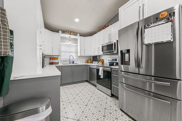 8610 NW 46th Street, Lauderhill, FL 33351