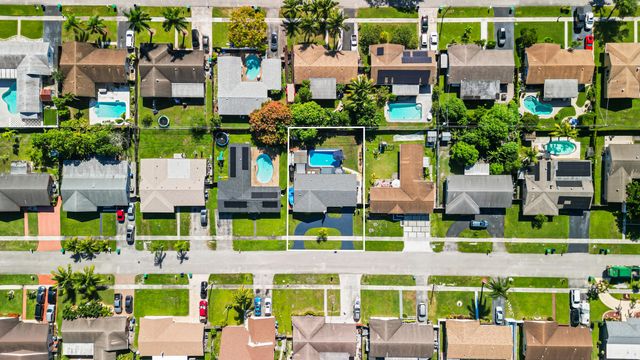 8610 NW 46th Street, Lauderhill, FL 33351