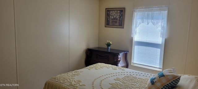 1385 Big Creek Rd, Madisonville, TN 37354