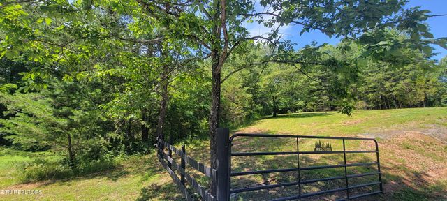 1385 Big Creek Rd, Madisonville, TN 37354