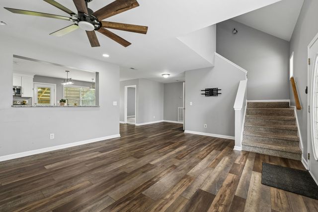 527 Governor Hall Rd, Castalian Springs, TN 37031
