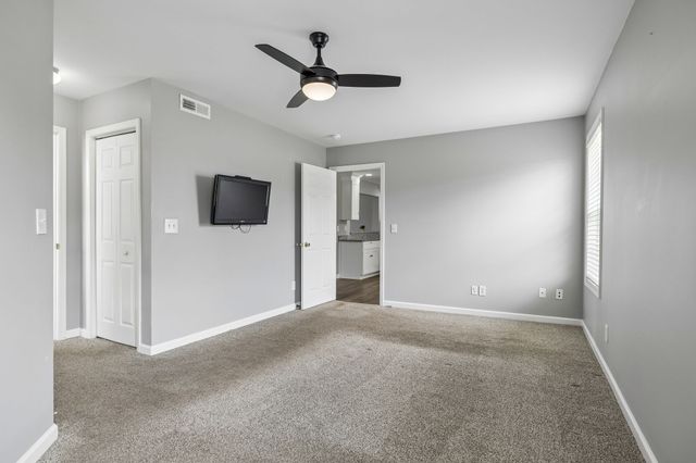 527 Governor Hall Rd, Castalian Springs, TN 37031