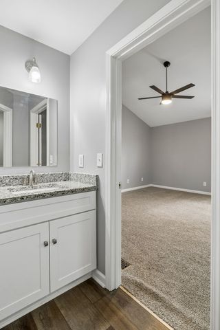 527 Governor Hall Rd, Castalian Springs, TN 37031
