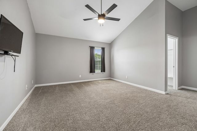 527 Governor Hall Rd, Castalian Springs, TN 37031