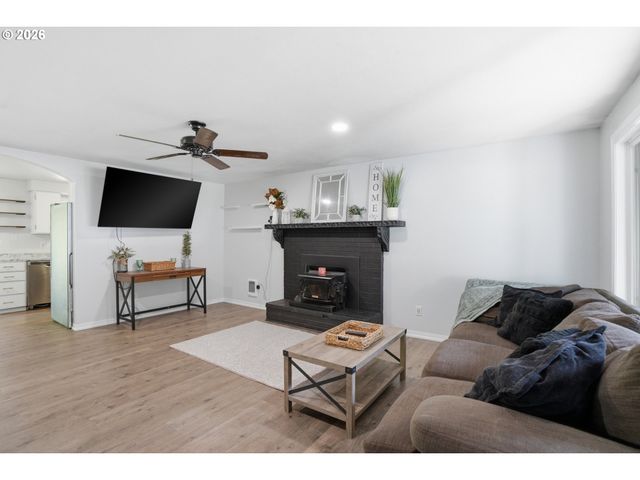 3705 Ne 137TH Ave, Vancouver, WA 98682