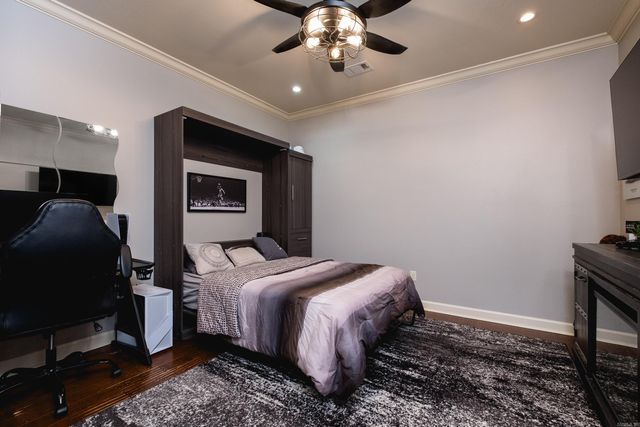 46 Waters Edge Drive, Little Rock, AR 72204