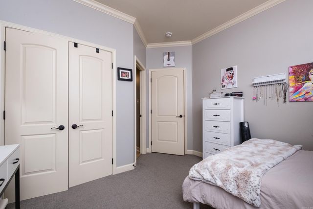 46 Waters Edge Drive, Little Rock, AR 72204