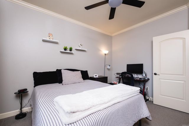 46 Waters Edge Drive, Little Rock, AR 72204