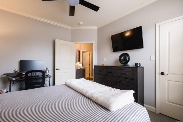 46 Waters Edge Drive, Little Rock, AR 72204