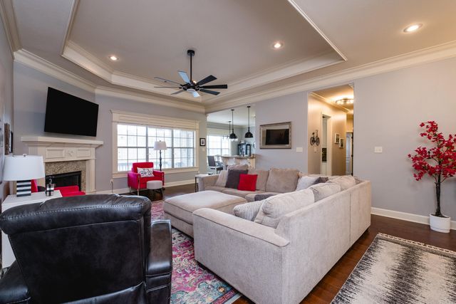 46 Waters Edge Drive, Little Rock, AR 72204