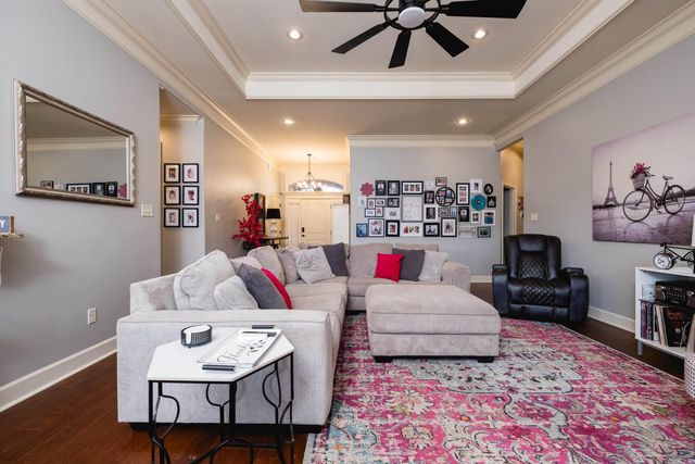 46 Waters Edge Drive, Little Rock, AR 72204