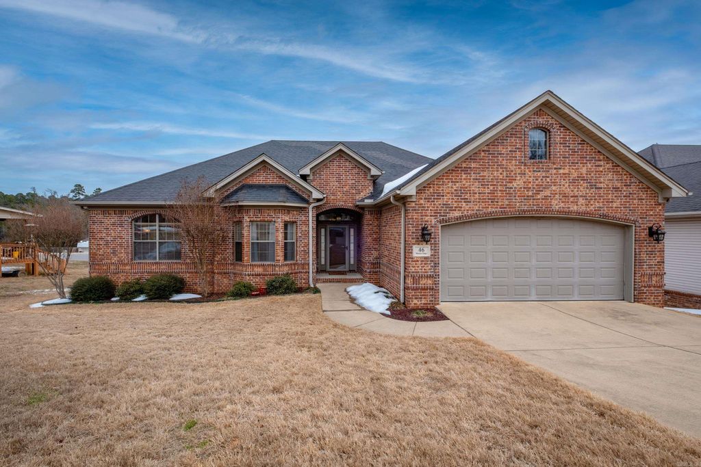 46 Waters Edge Drive, Little Rock, AR 72204