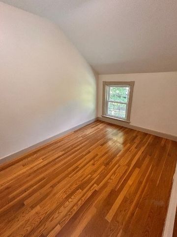 428 Main Street 428, Northbridge, MA 01534