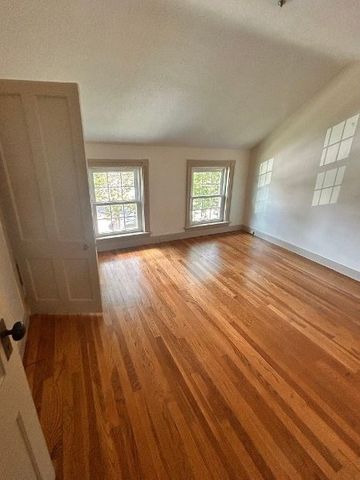 428 Main Street 428, Northbridge, MA 01534