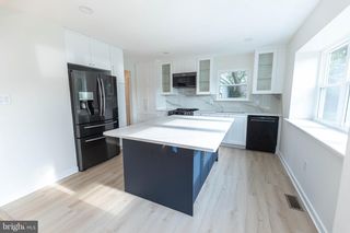 209 HENFIELD AVE, Cherry Hill, NJ 08003