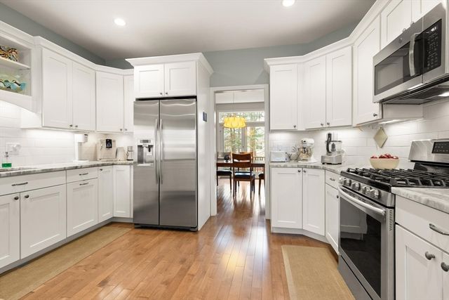 72 Putnam St 72, Needham, MA 02494