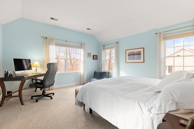 72 Putnam St 72, Needham, MA 02494