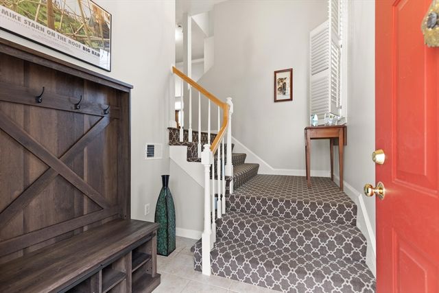 72 Putnam St 72, Needham, MA 02494
