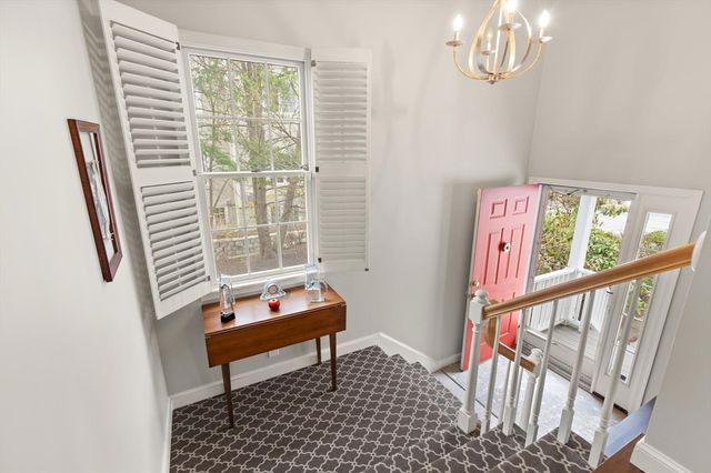 72 Putnam St 72, Needham, MA 02494