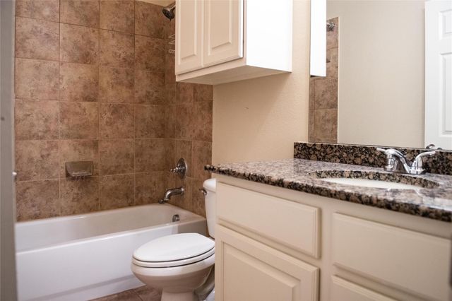 2410 Knight Street, Dallas, TX 75219