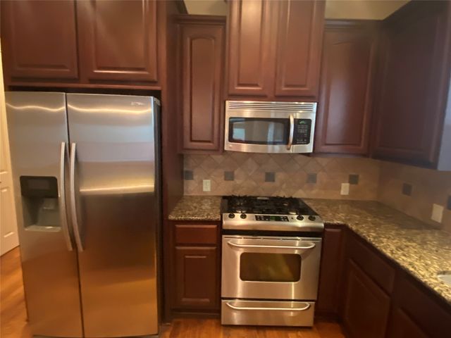 2410 Knight Street, Dallas, TX 75219