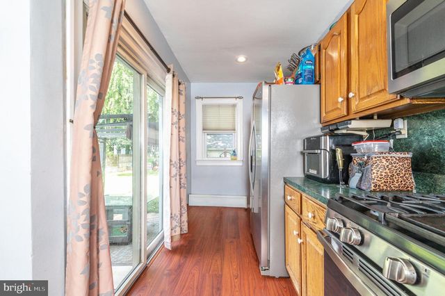 21 LAKE AVE, Hamilton, NJ 08610