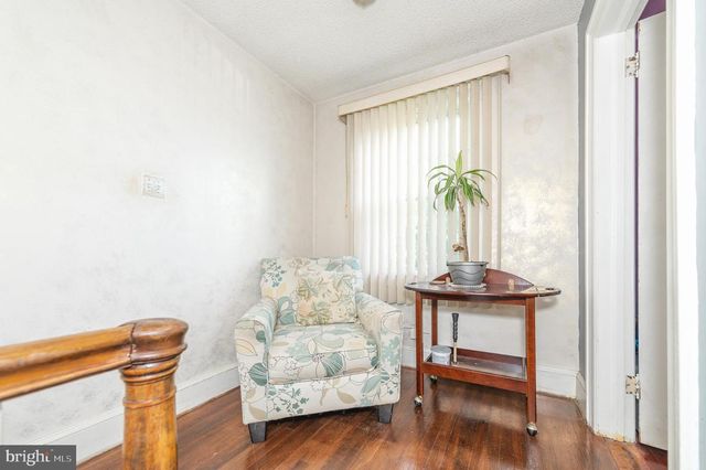 21 LAKE AVE, Hamilton, NJ 08610