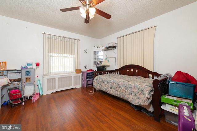 21 LAKE AVE, Hamilton, NJ 08610