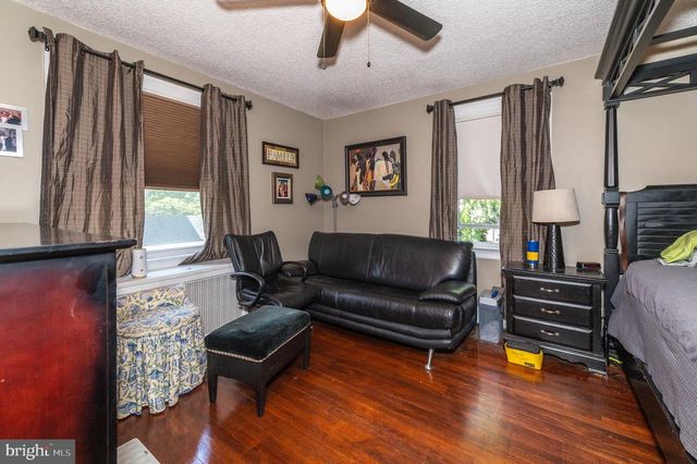 21 LAKE AVE, Hamilton, NJ 08610
