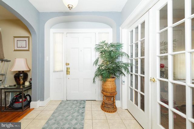 21 LAKE AVE, Hamilton, NJ 08610