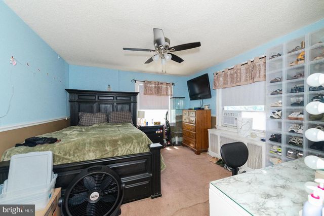21 LAKE AVE, Hamilton, NJ 08610