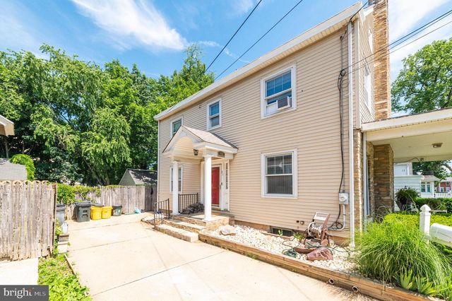 21 LAKE AVE, Hamilton, NJ 08610