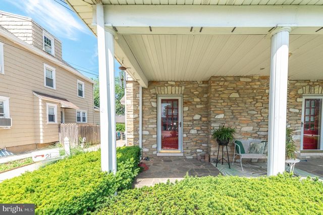 21 LAKE AVE, Hamilton, NJ 08610