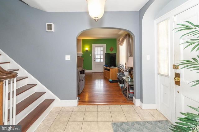 21 LAKE AVE, Hamilton, NJ 08610