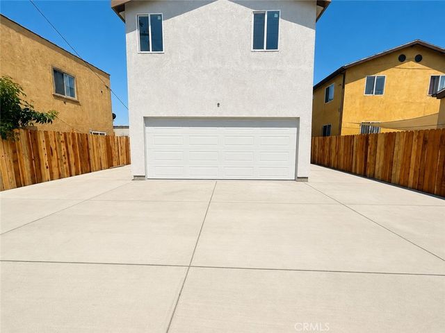 221 -223 W 106th, Los Angeles, CA 90003