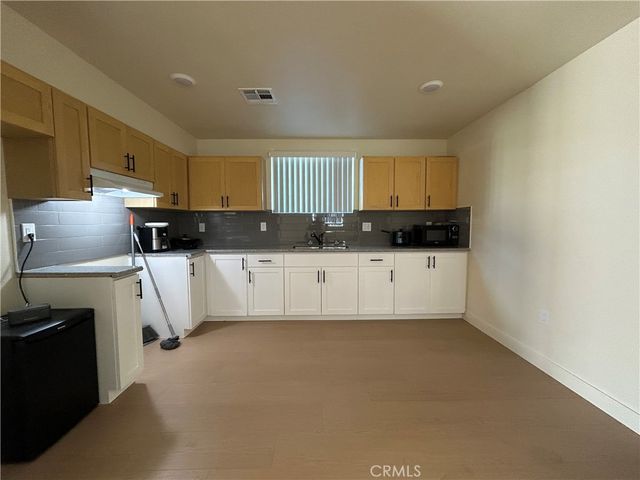 221 -223 W 106th, Los Angeles, CA 90003