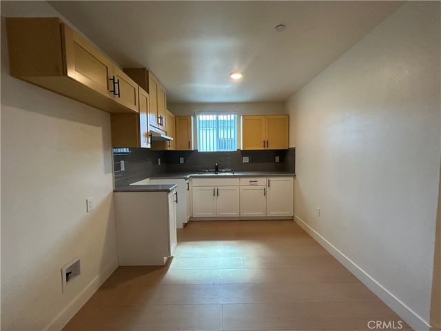 221 -223 W 106th, Los Angeles, CA 90003