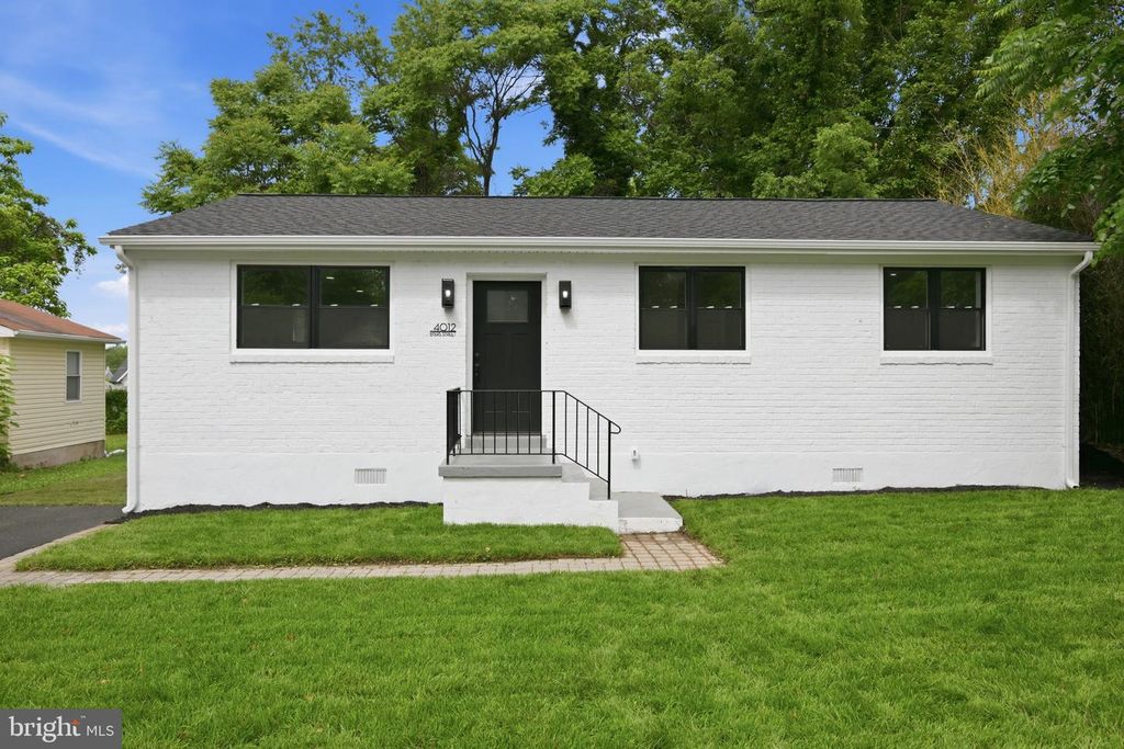 Image 1 of property listing at 4012 BYERS ST, Capitol Heights, MD 20743