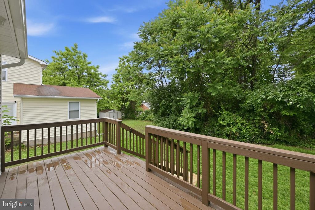 Image 21 of property listing at 4012 BYERS ST, Capitol Heights, MD 20743