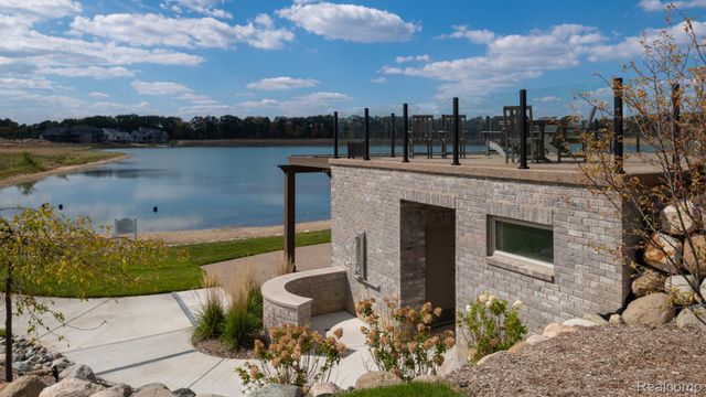 2420 Provencal Drive, Commerce Charter Township, MI 48382