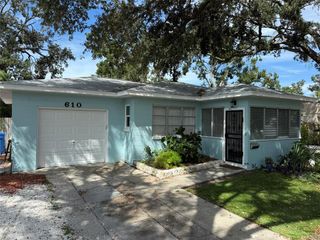 610 74TH STREET N, St Petersburg, FL 33710