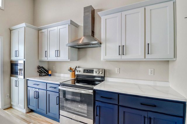 1154 60th Avenue W, West Fargo, ND 58078