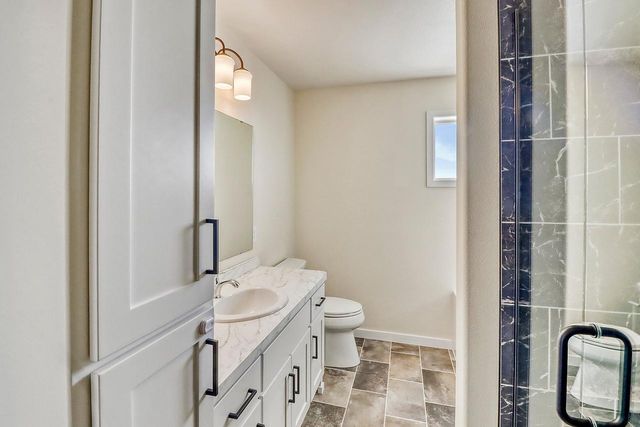 1154 60th Avenue W, West Fargo, ND 58078