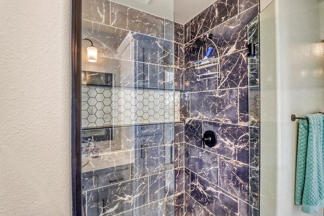 1154 60th Avenue W, West Fargo, ND 58078