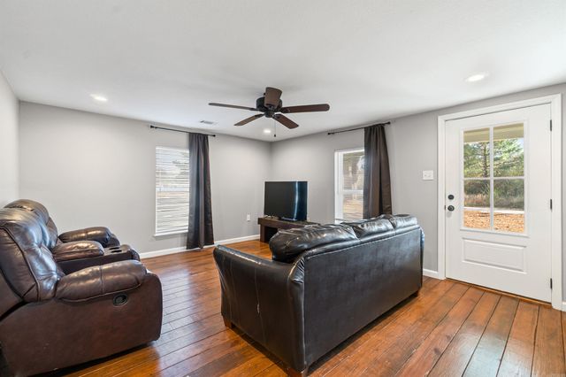 8009 Batesville Pike, Jacksonville, AR 72120