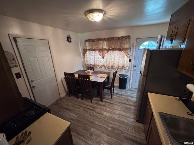 5027 N RENWOOD Street, Peoria, IL 61614